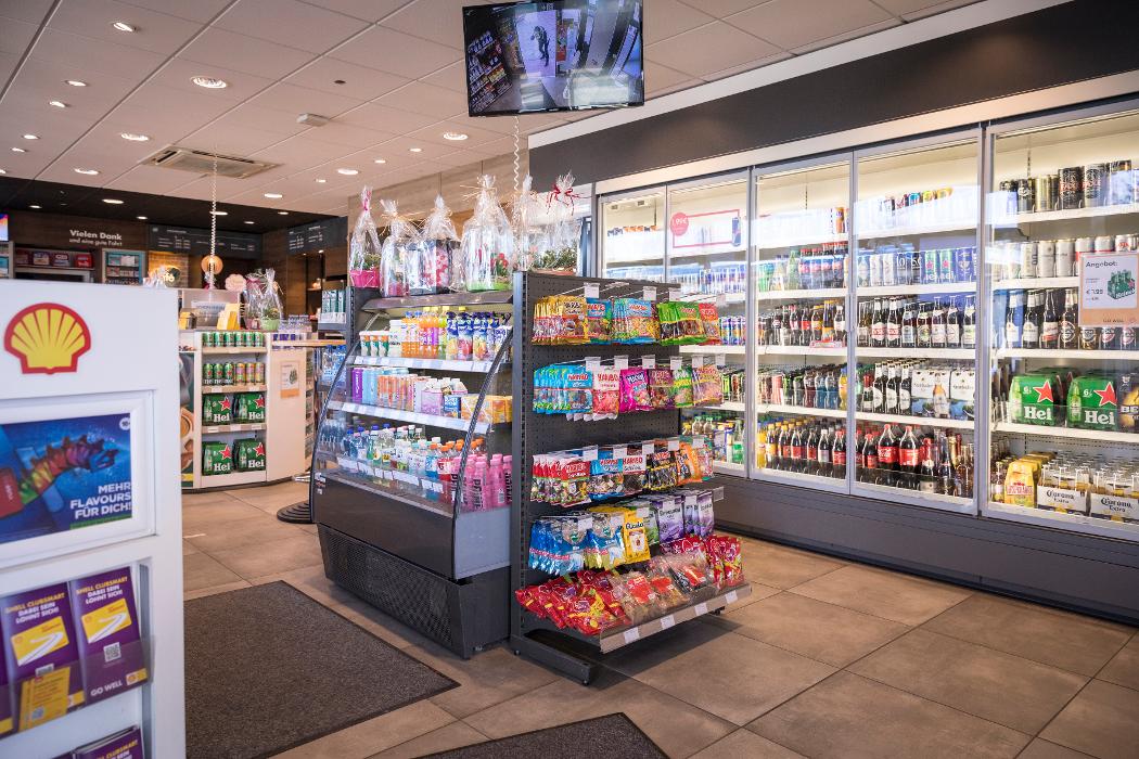 Shell Recharge Charging Station, Vor dem Dorfe in Salzgitter