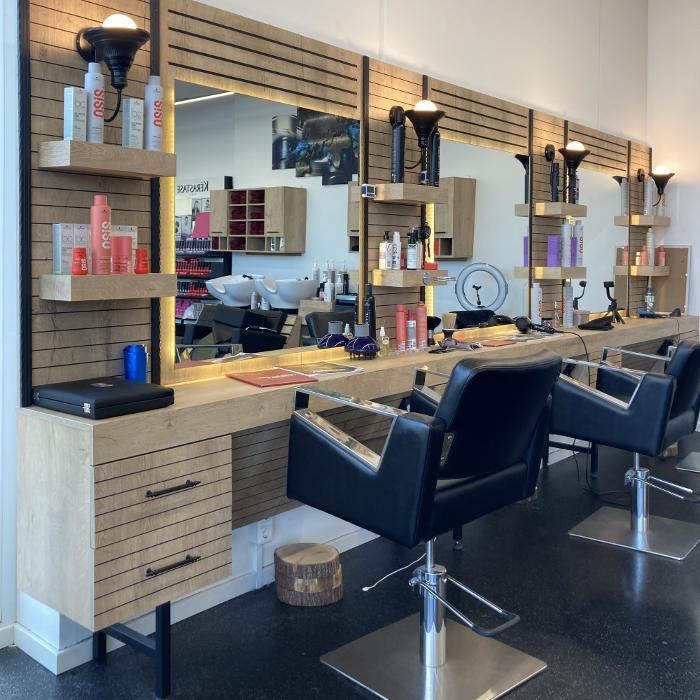 The Barber & Beauty, Gewerbestraße in Obertrum am See