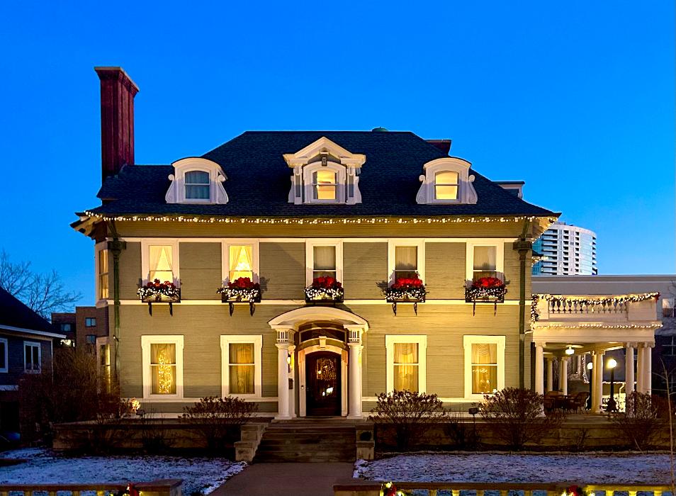 300 Clifton Bed and Breakfast