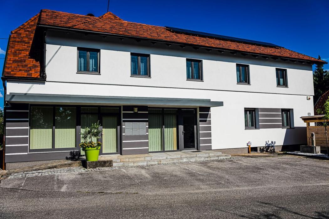 Malermeister Holzner GmbH, Rosenstraße in Alkoven