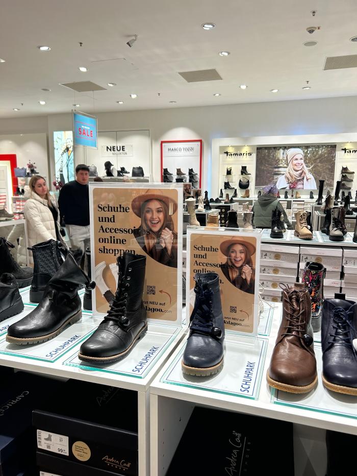 SCHUHPARK, AG-Weser-Straße in Bremen