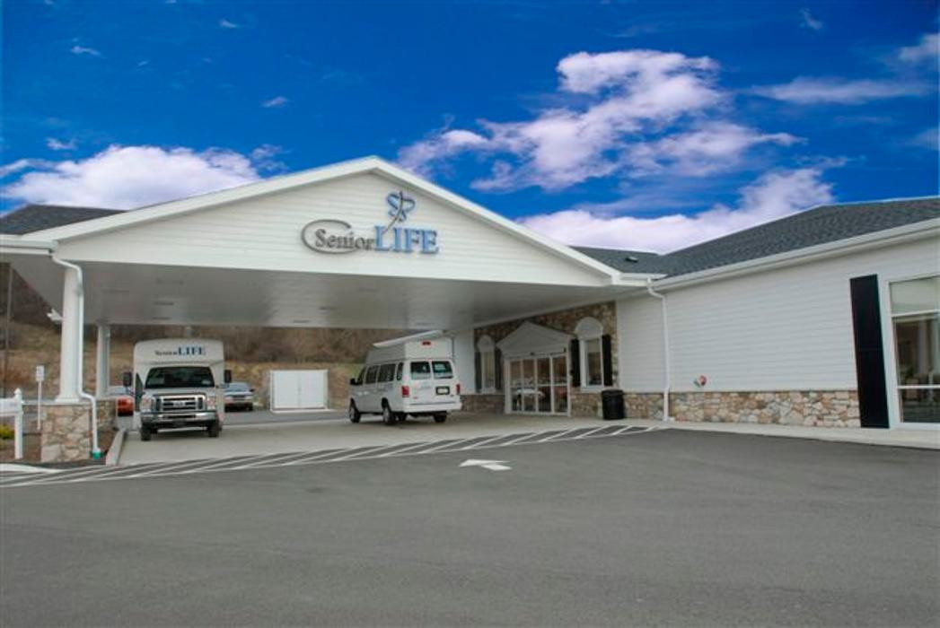 Senior LIFE Reading Image