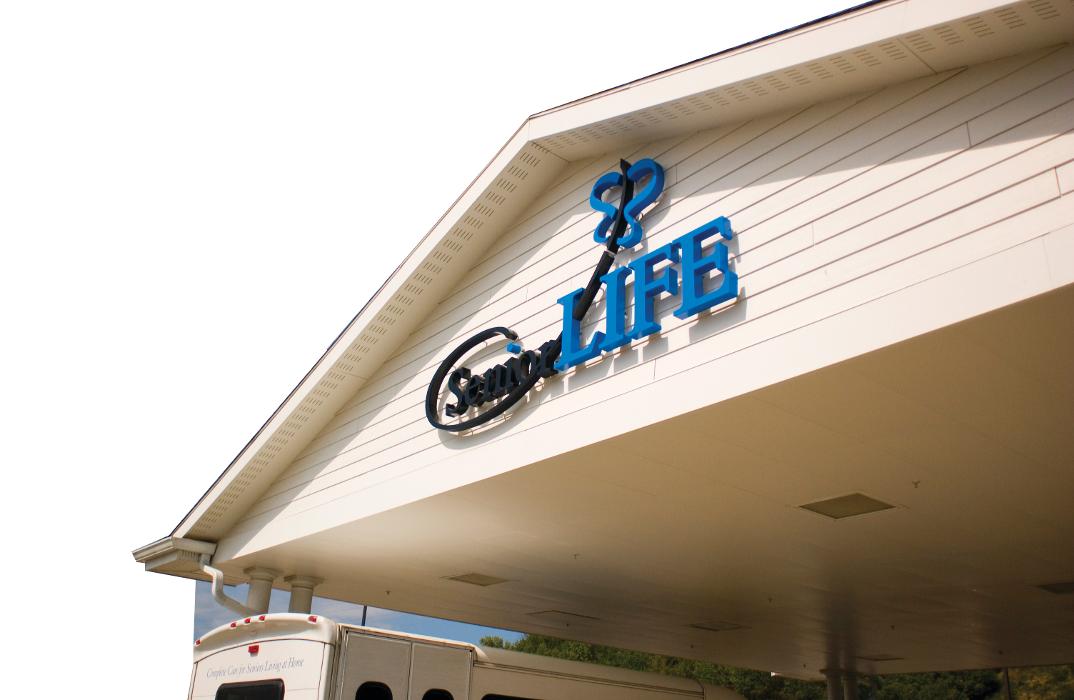 Senior LIFE Reading Logo