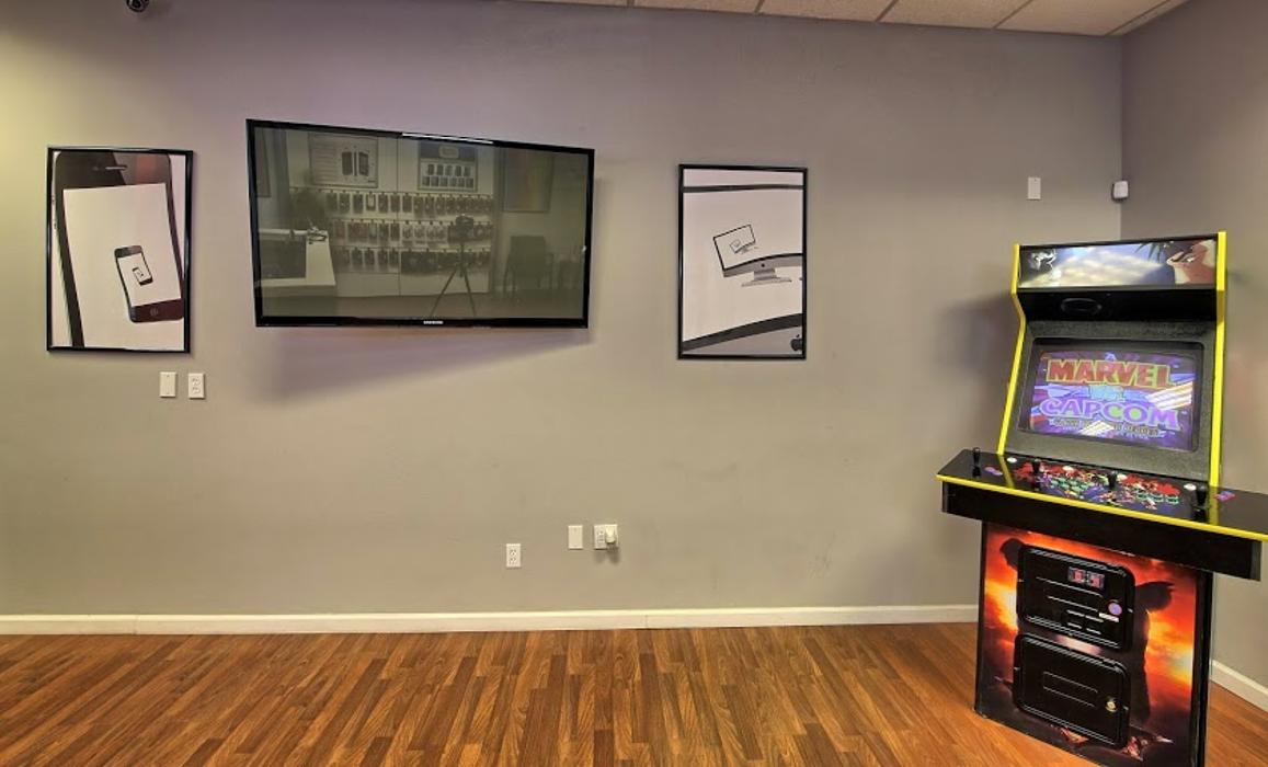 uBreakiFix - Phone and Computer Repair Image