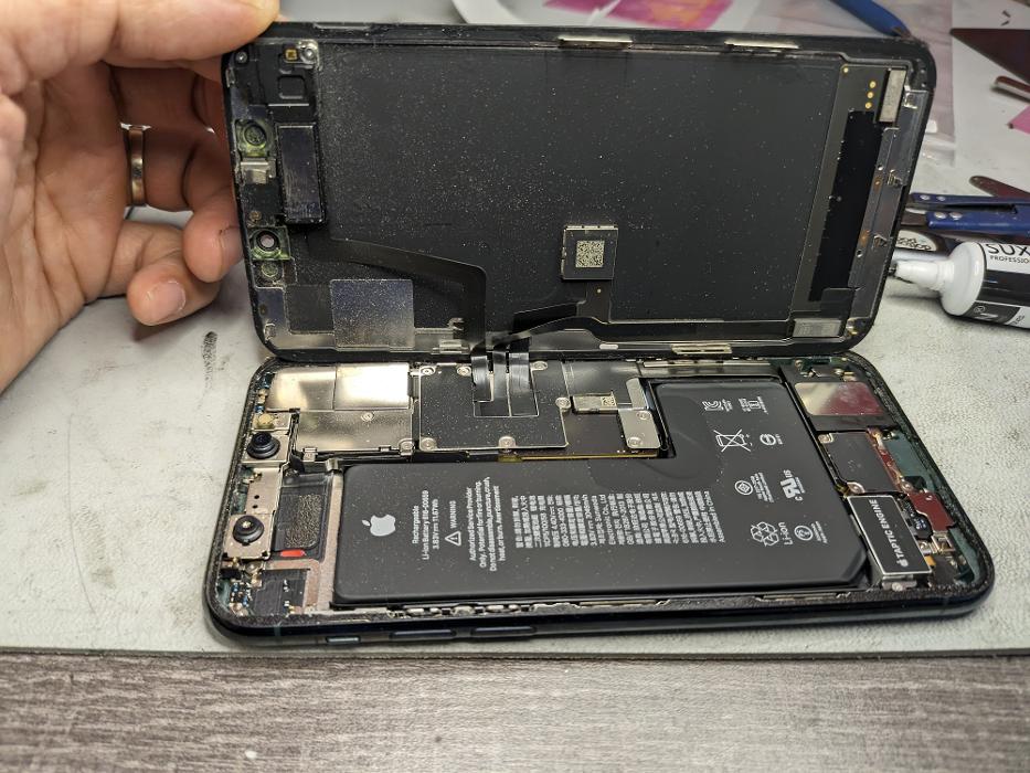 uBreakiFix - Phone and Computer Repair Logo