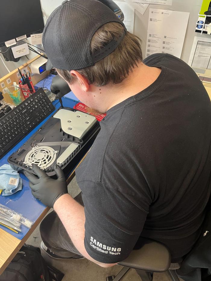 uBreakiFix - Phone and Computer Repair - Cambridge, MA