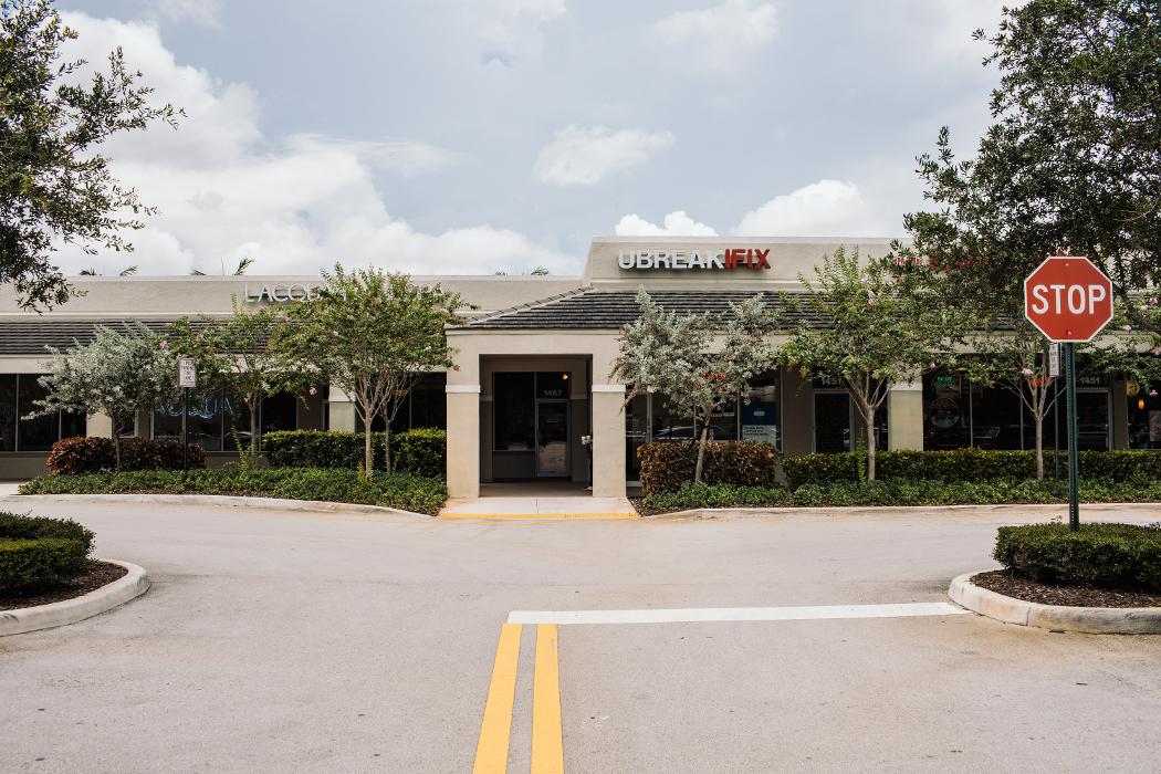 uBreakiFix - Phone and Computer Repair Image