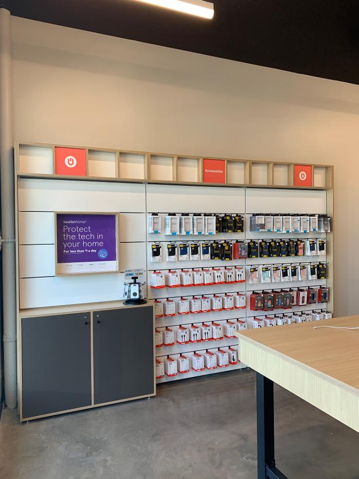 CLOSED - uBreakiFix - Phone and Computer Repair - Beverly, MA