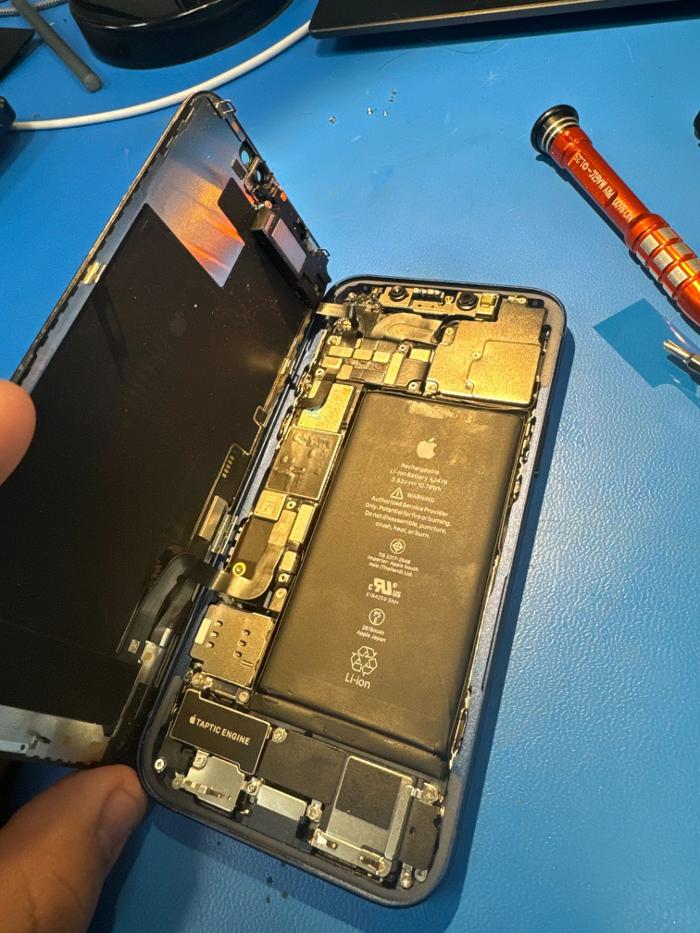 uBreakiFix - Phone and Computer Repair Image