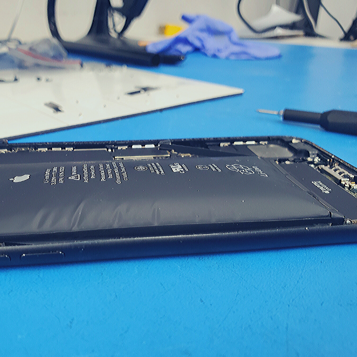 uBreakiFix - Phone and Computer Repair Image