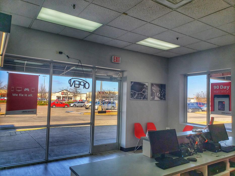 uBreakiFix - Phone and Computer Repair Image