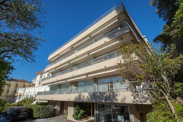 Les Cèdres Saint Raphaël hôtel