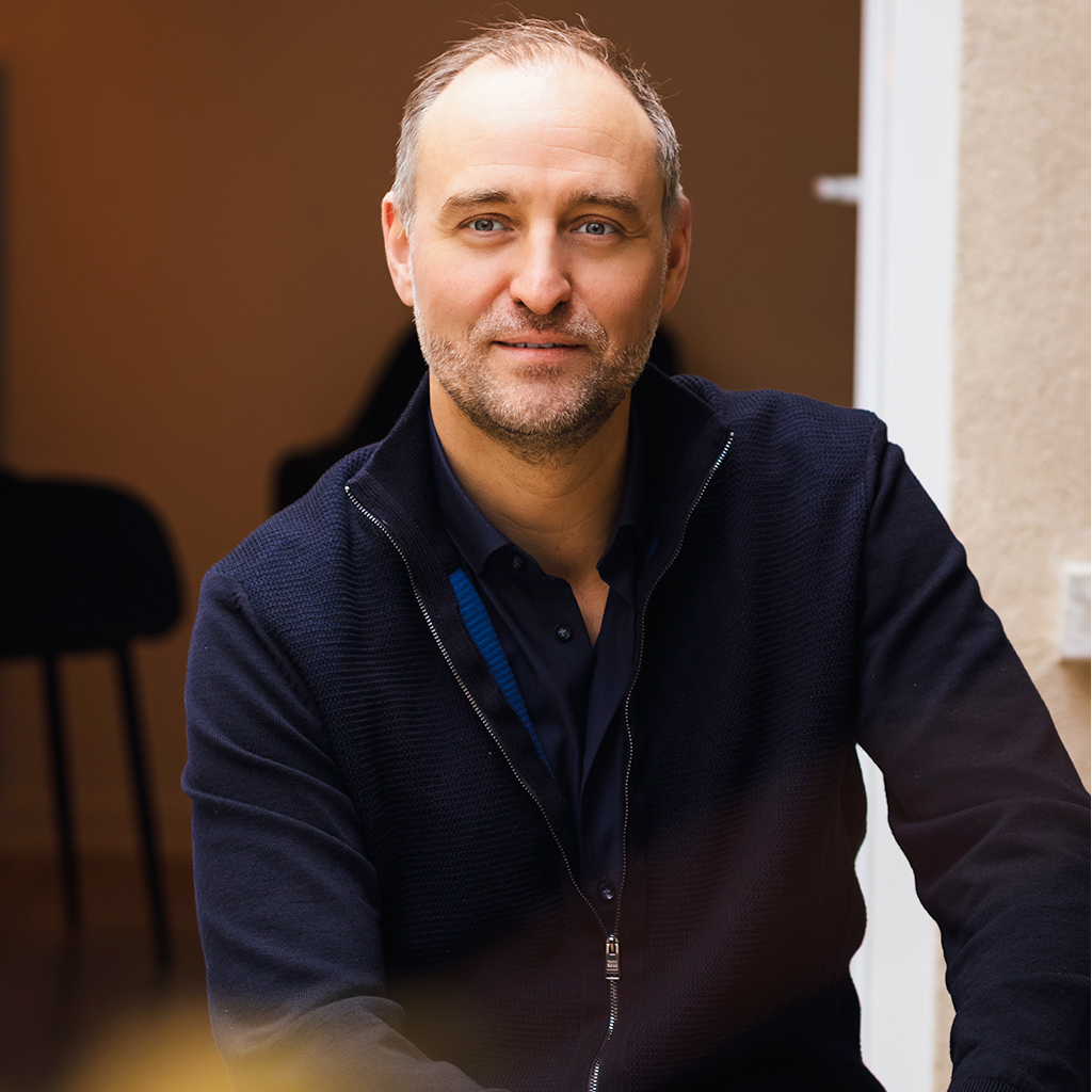 Vincent DEMILLY - Hypnothérapeute - Hypnose Ericksonienne Etablissements de soins, services de la Santé