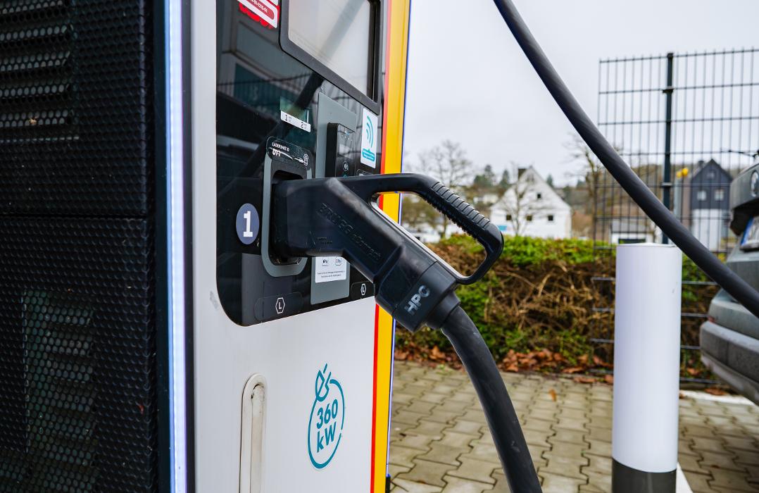 Shell Recharge Charging Station, Frankfurter Straße in Dillenburg