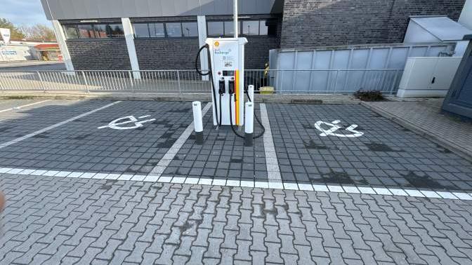 Shell Recharge Charging Station, Potsdamer Straße in Potsdam