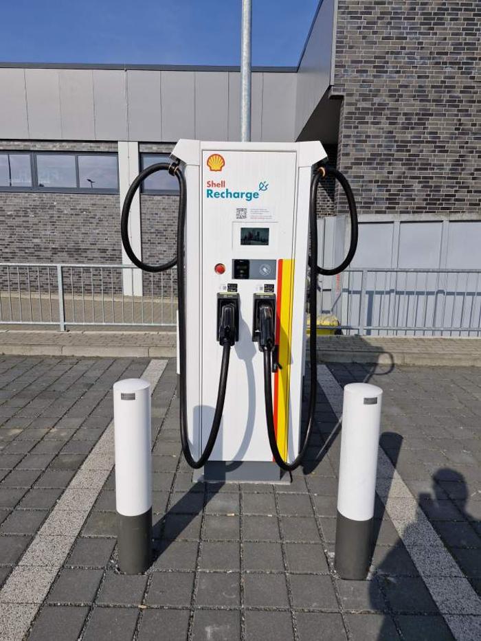 Shell Recharge Charging Station, Potsdamer Straße in Potsdam