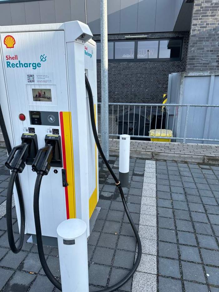 Shell Recharge Charging Station, Potsdamer Straße in Potsdam