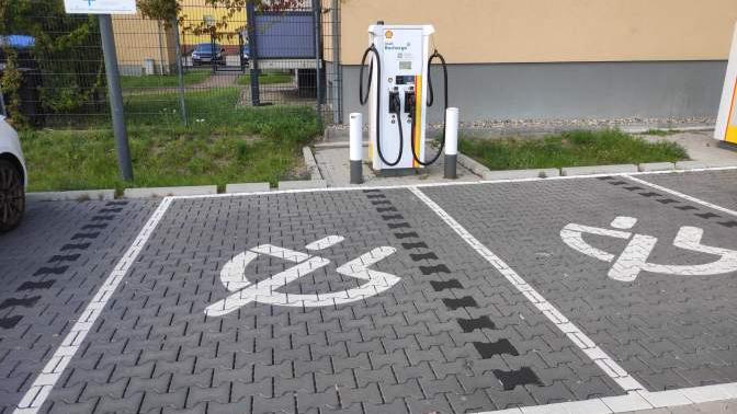 Shell Recharge Charging Station, Fehrbelliner Straße in Rathenow