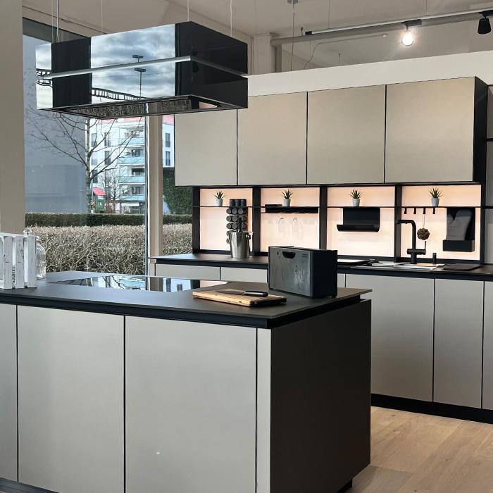 Sanitas Troesch Fischer Küchen & Haushaltgeräte, Küchenausstellung Baar, Bahnhof-Park in Baar