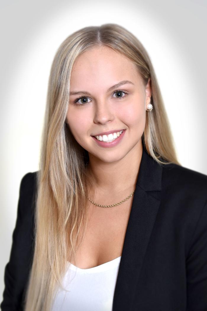 ERGO Versicherung Lara Höver, Römerstraße in Siegburg