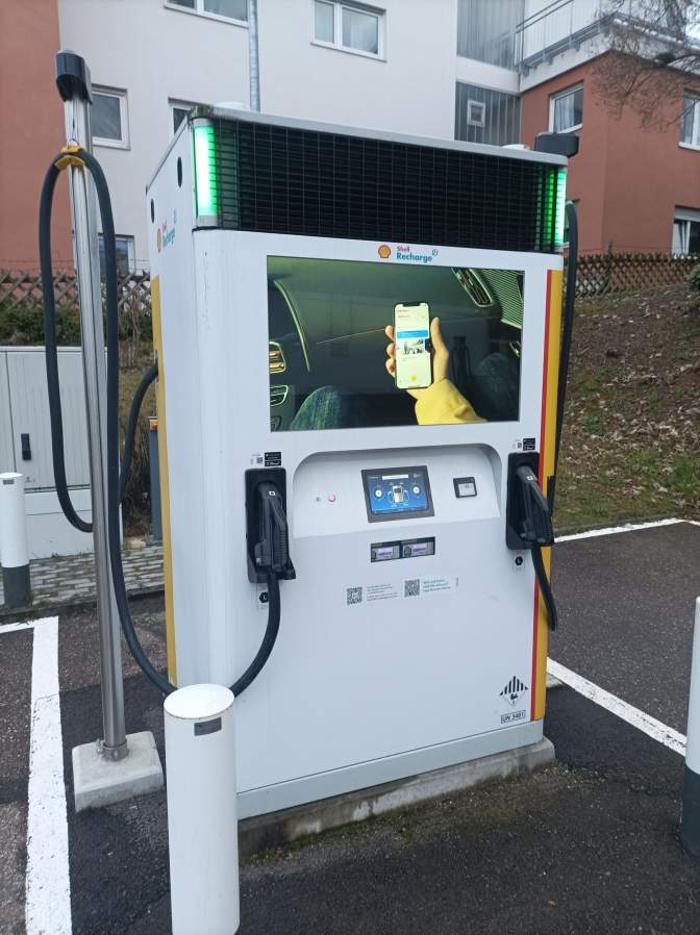 Shell Recharge Charging Station, Feuerbacher-Tal-Straße in Stuttgart