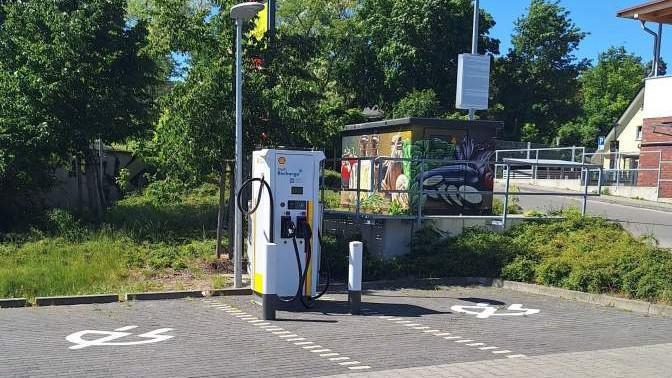 Shell Recharge Charging Station, Bahnhofstraße in Dallgow-Döberitz