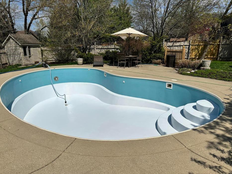 Holtreys Pool Painting Image