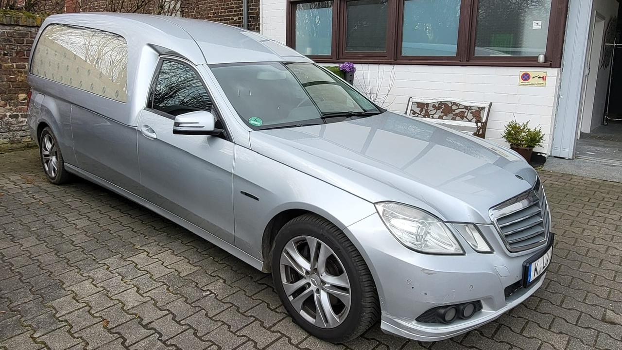 LK Fahrdienst West Plus UG, Rath-Mengenicher Weg in Köln