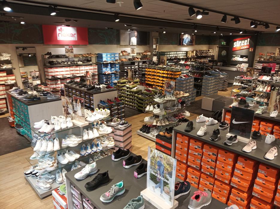 street shoes, Lausitzer Platz in Hoyerswerda