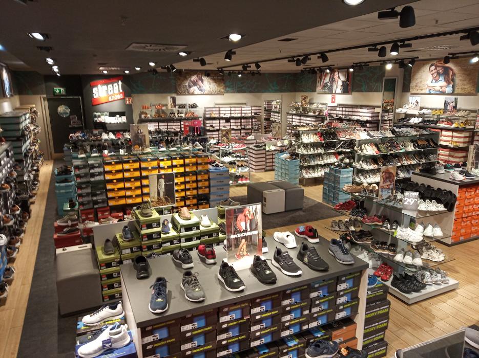 street shoes, Lausitzer Platz in Hoyerswerda