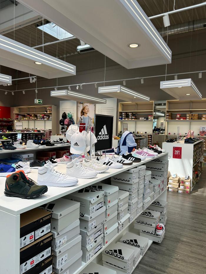 Shoe4You, Carl-Zeiss-Straße in Stuhr