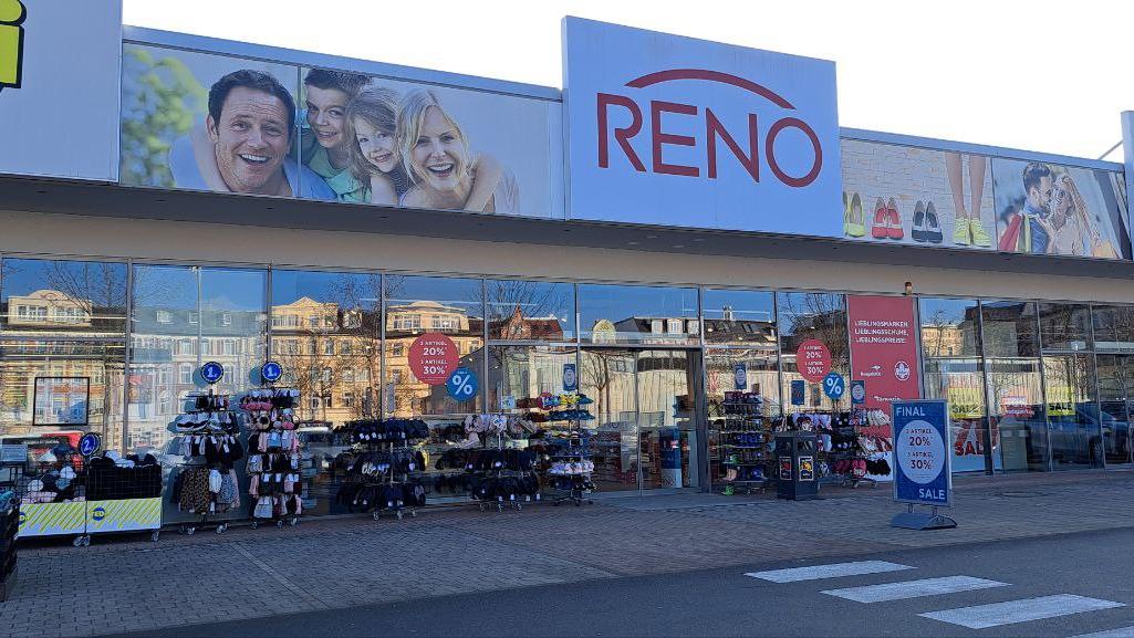 RENO, Reichsstraße in Gera