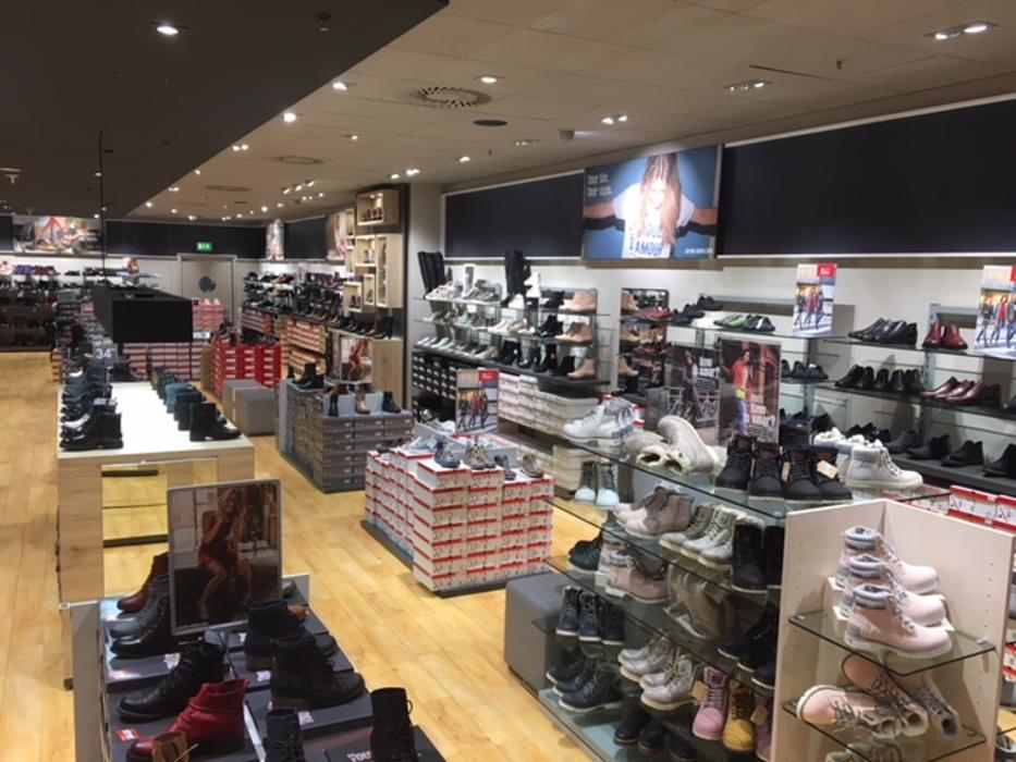 street shoes, Am Bahnhof in Siegen