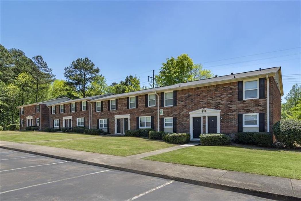 Redwood Ridge - Forest Park, GA