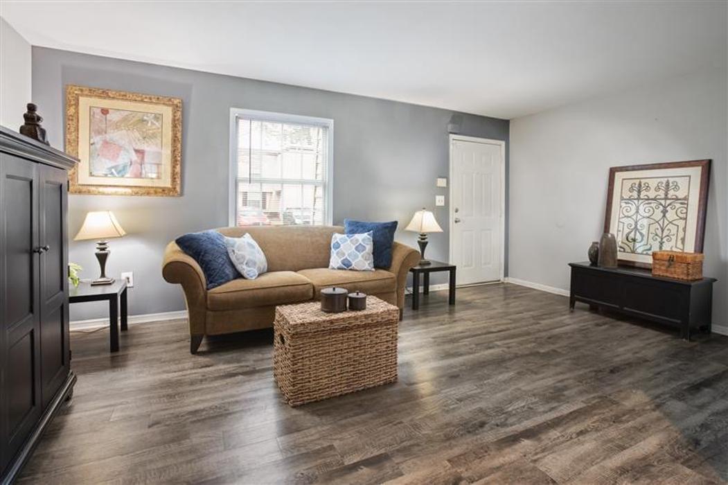 Redwood Ridge - Forest Park, GA