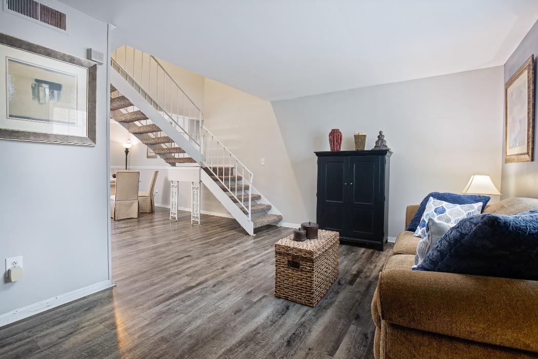 Redwood Ridge - Forest Park, GA