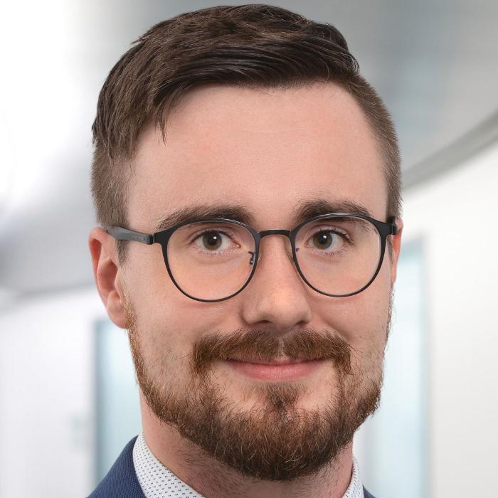 ERGO Versicherung Mike Hobner, Kirchhof in Stadtlauringen