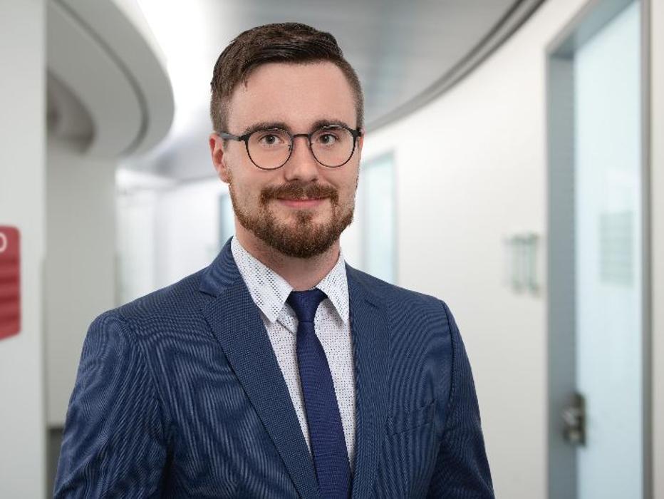 ERGO Versicherung Mike Hobner, Kirchhof in Stadtlauringen