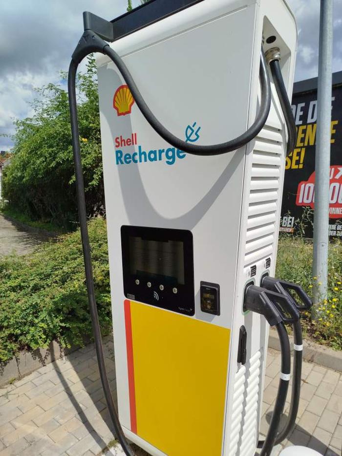 Shell Recharge Charging Station, Neuhaldensleber Straße in Haldensleben