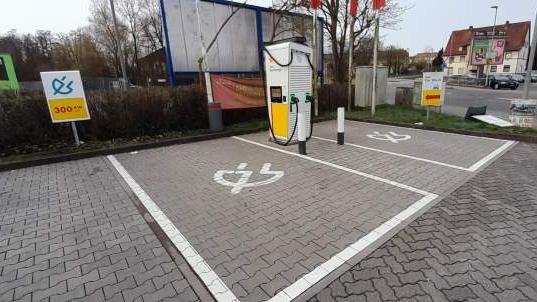 Shell Recharge Charging Station, An der Saline in Büdingen