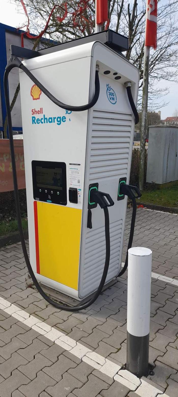 Shell Recharge Charging Station, An der Saline in Büdingen