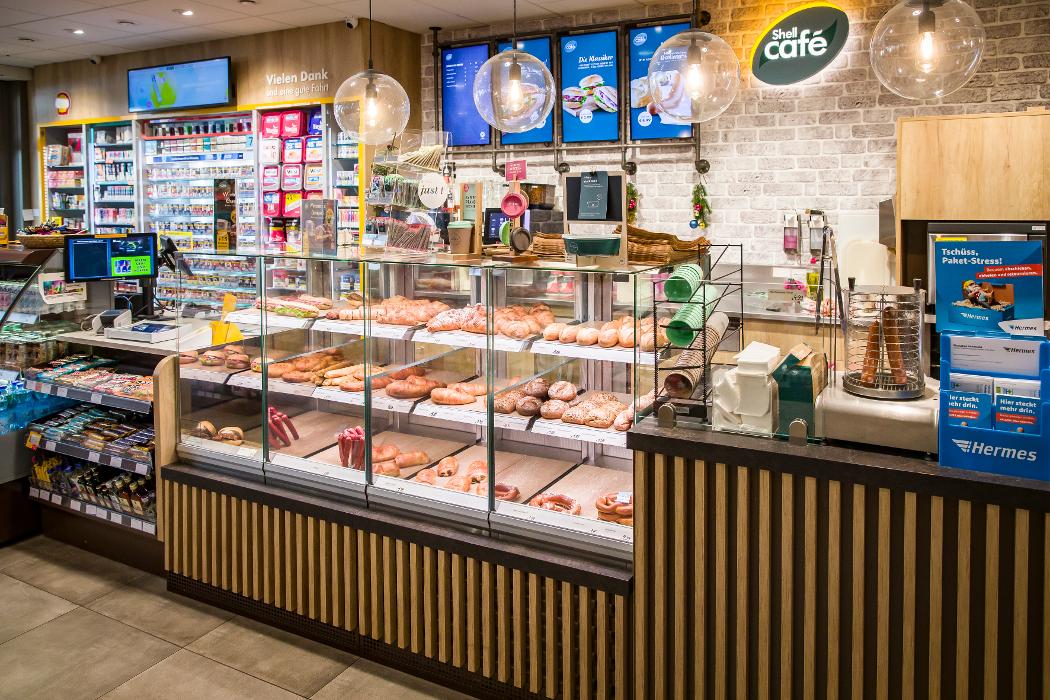 Shell Recharge Charging Station, Groß-Buchholzer Straße in Hannover