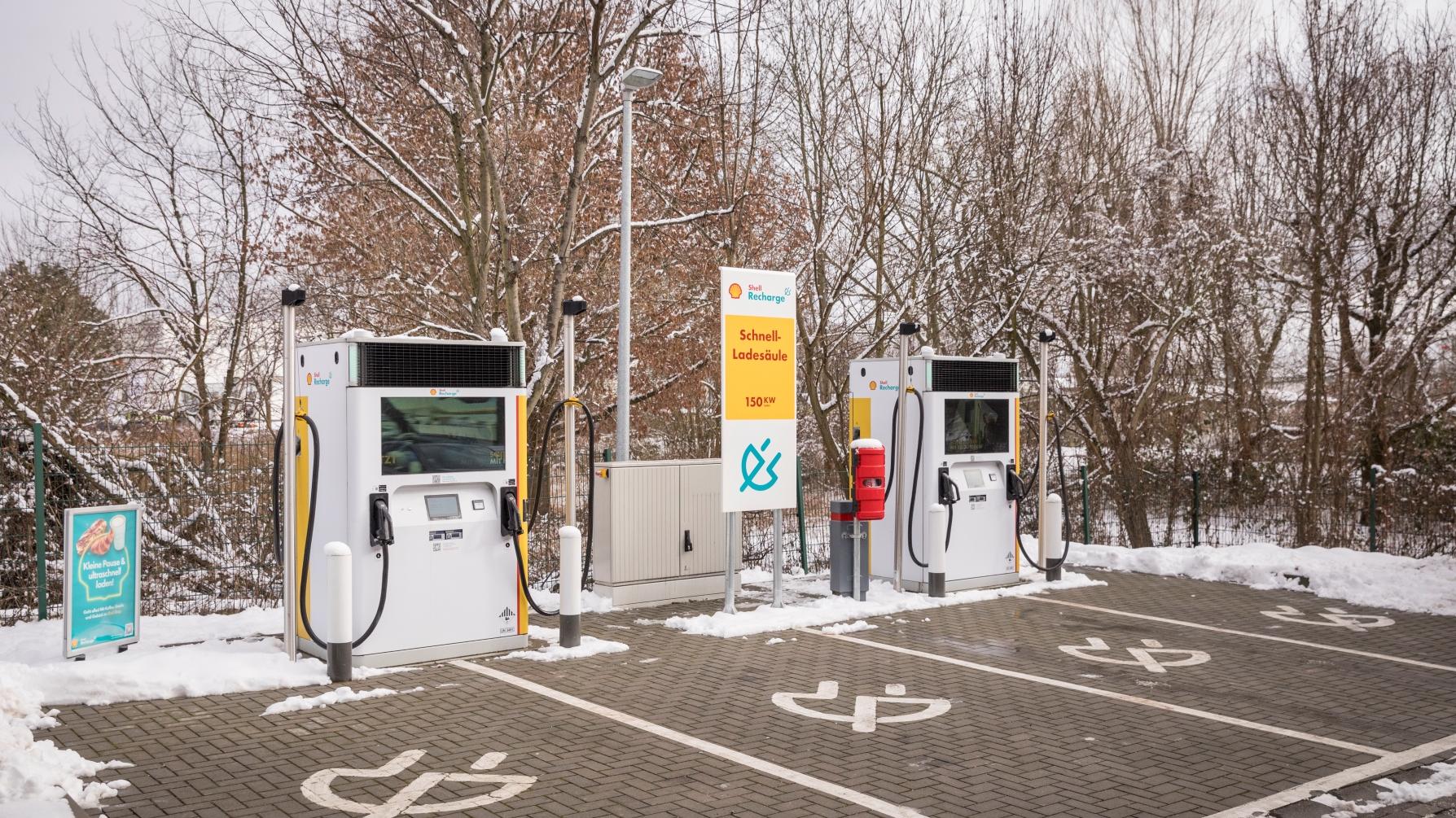 Shell Recharge Charging Station, Fritz-Zubeil-Straße in Potsdam