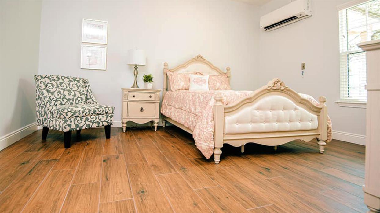BeeHive Homes Assisted Living - Gulf Breeze, FL
