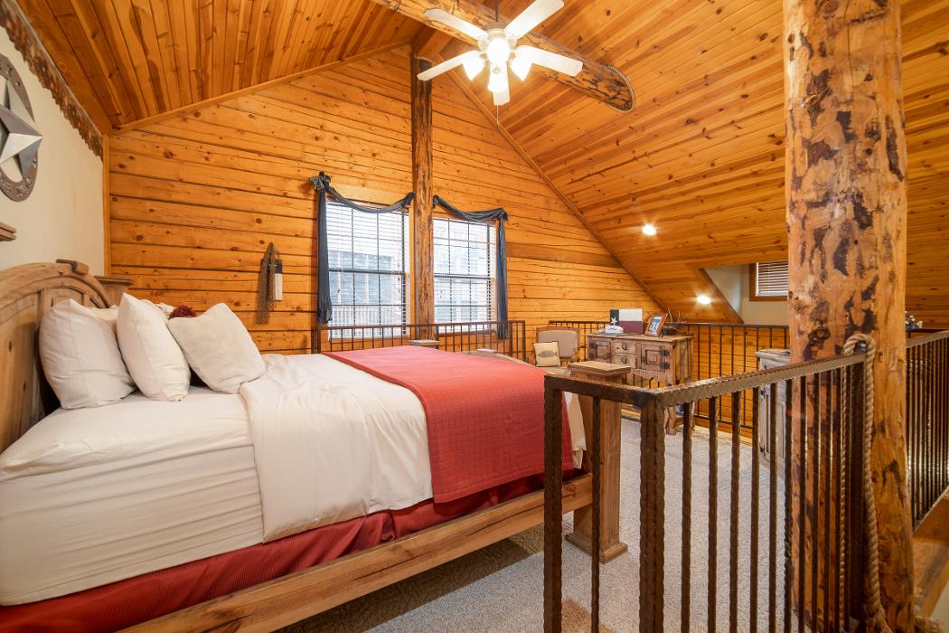 Thousand Hills Vacations - Branson, MO