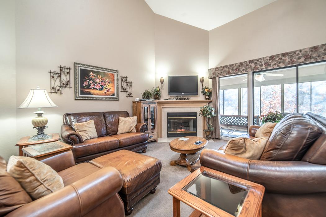 Thousand Hills Vacations - Branson, MO