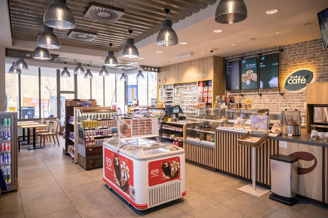 Shell Recharge Charging Station, Braunschweiger Straße in Wolfsburg