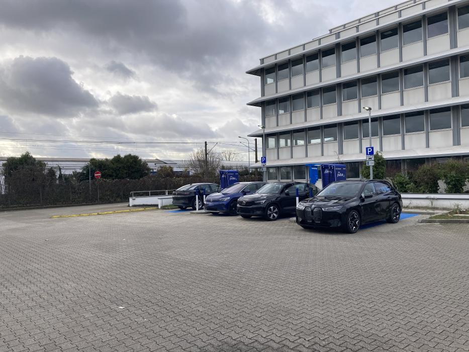 Aral pulse Ladestation, Kölner Straße in Köln