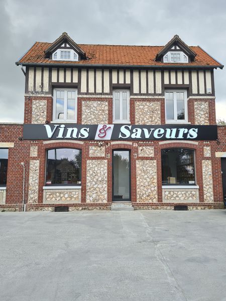 Vins et Saveurs caviste