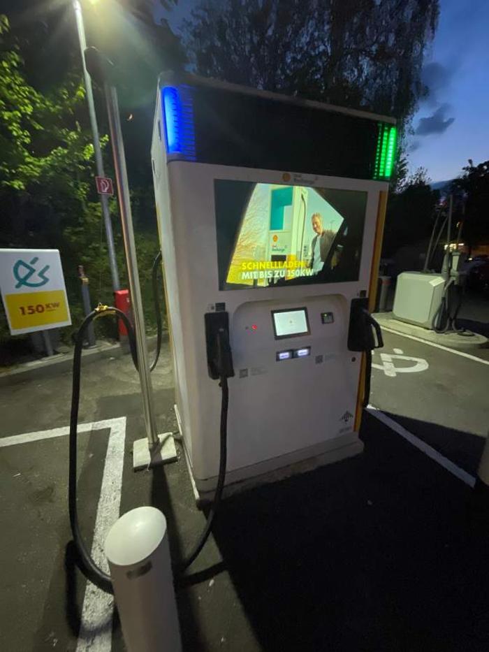 Shell Recharge Charging Station, Mayenner Straße in Waiblingen